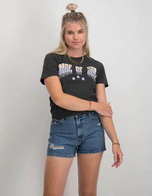 Colourful Rebel Classic Tee Made of Sun