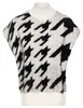 Esprit collection patterned vest 102EO1I332