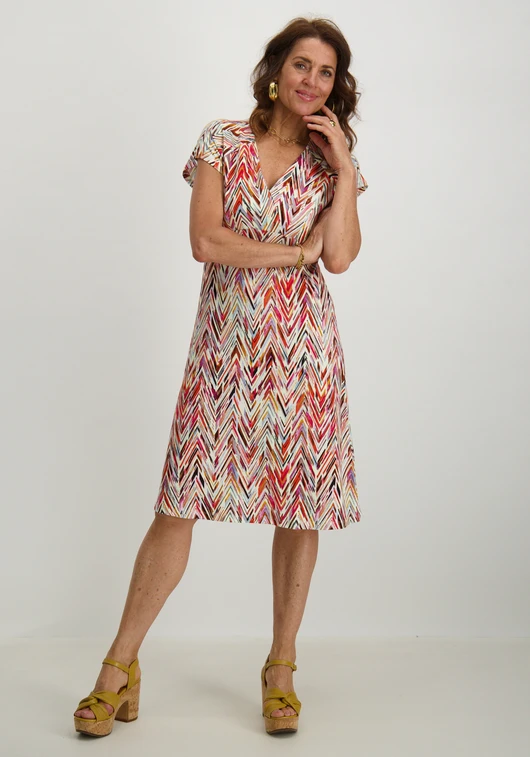 Geisha Dress v-neck short AOP 57366-60 JUNE