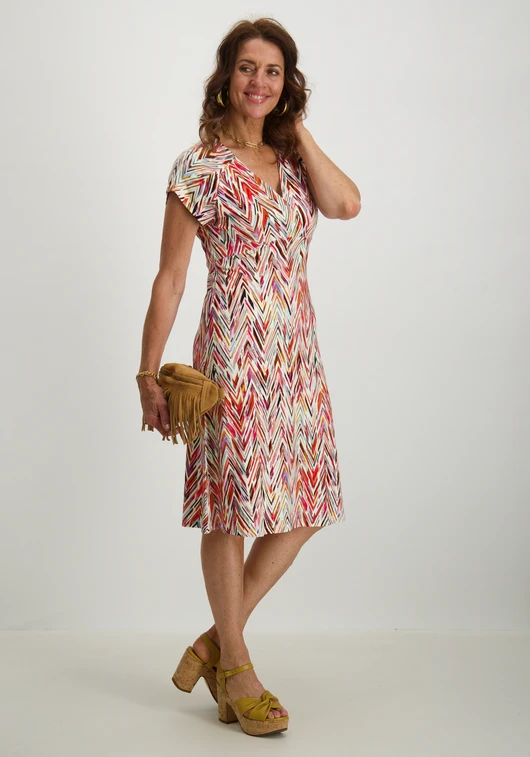 Geisha Dress v-neck short AOP 57366-60 JUNE