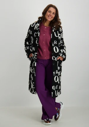 Geisha Padded coat with letters 48590-16