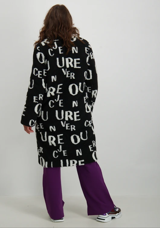 Geisha Padded coat with letters 48590-16