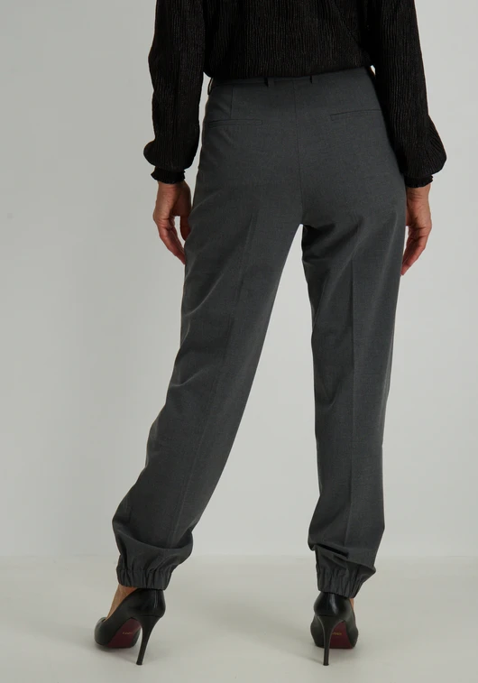 Geisha Pants pleads 41540-10