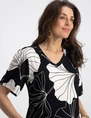 Geisha T-shirt V-neck AOP 32401-60 JAZZ