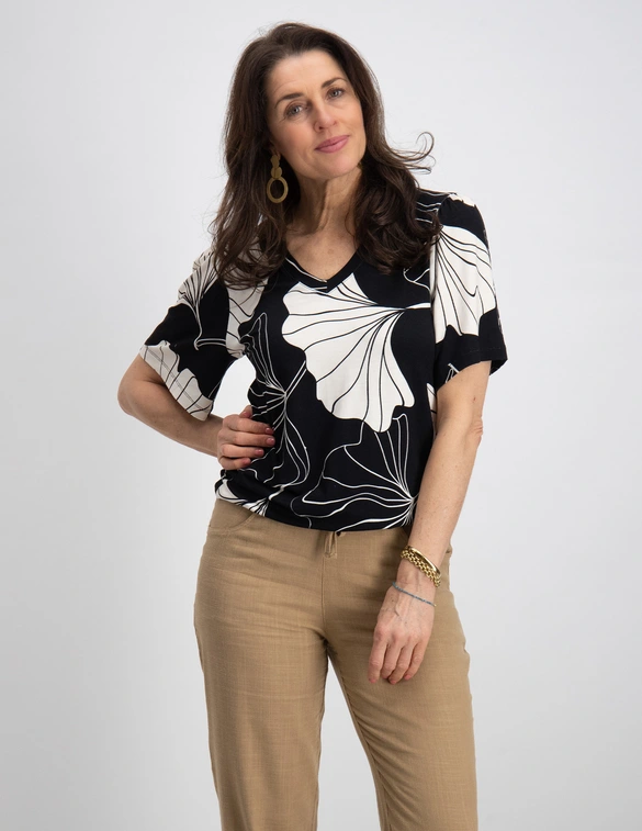 Geisha T-shirt V-neck AOP 32401-60 JAZZ