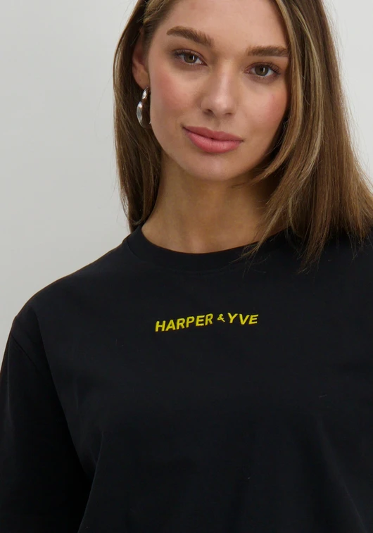 Harper & Yve EMBRACE T-SHIRT SS25Y300