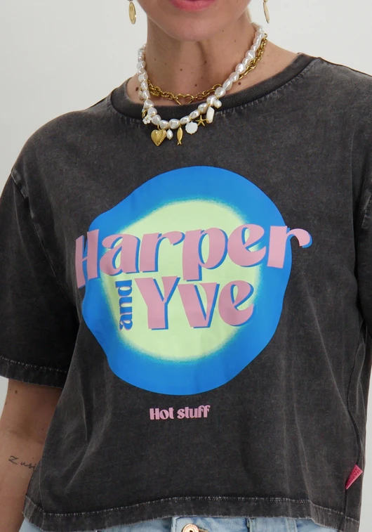 Harper & Yve HOTSTUFF T-SHRIT CROPPED SS25Y305
