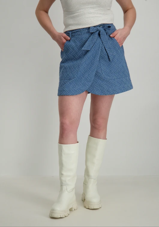 Lofty Manner Rok Vive QA40A