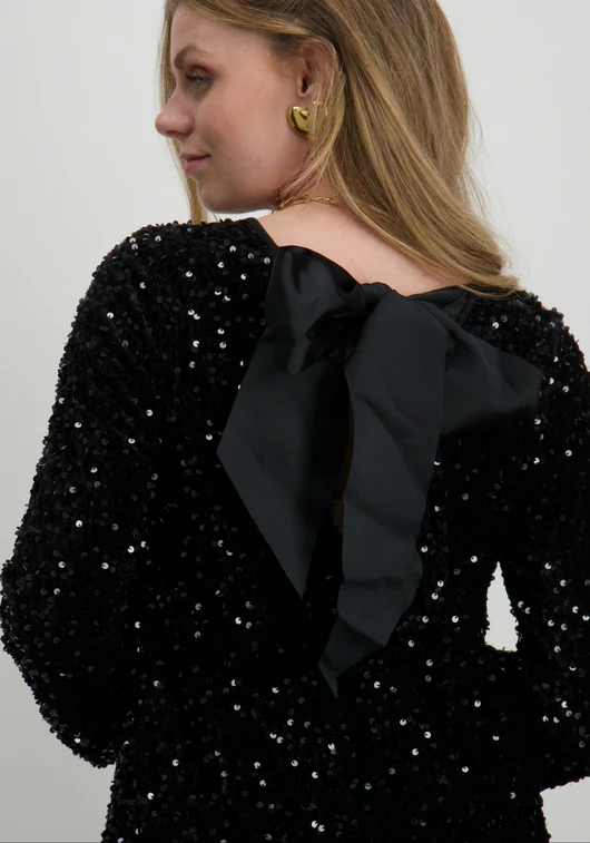 Only ONLANIKA SEQUINS LS BOW DRESS WVN 15339408
