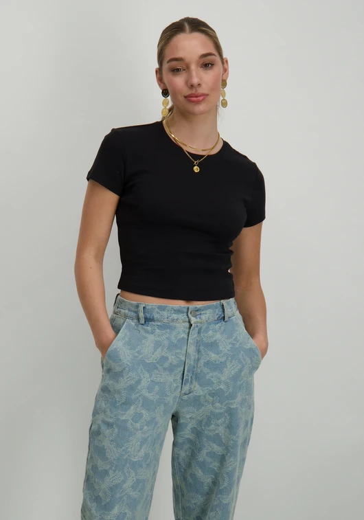 Only ONLELINA S/S O-NECK SHORT TOP JRS N 15320229
