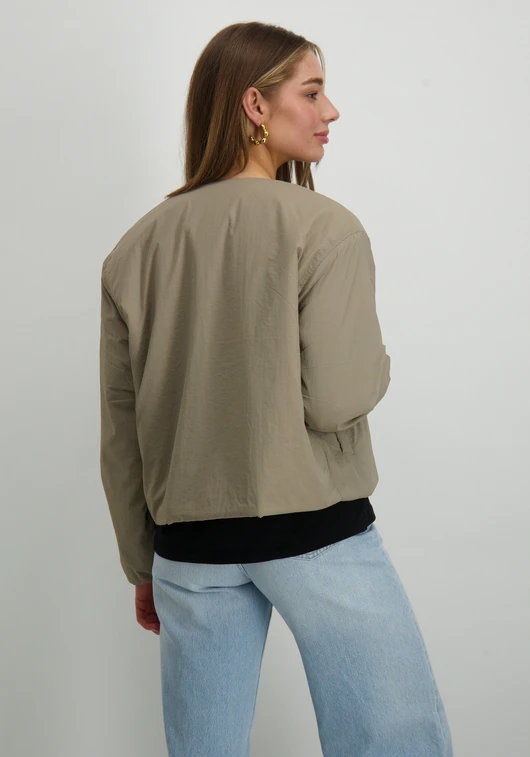 Only ONLELLIE SHORT JACKET CC OTW 15333105
