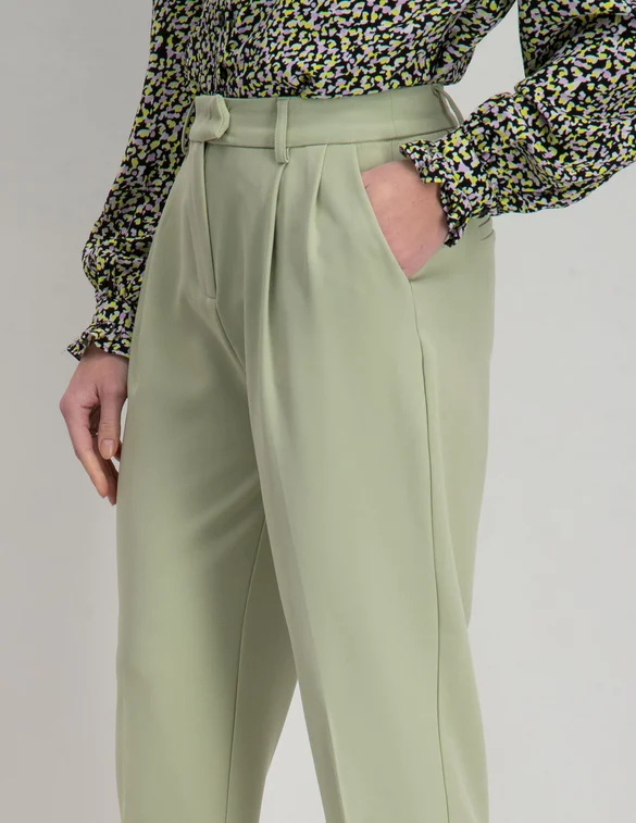 Only ONLEVILA-LANA HW CARROT PANT CC TLR 15206530