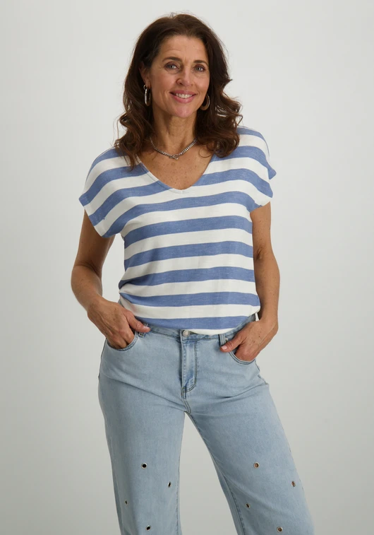 Only ONLLIRA LIFE S/S V-NECK TOP JRS NOO 15252103