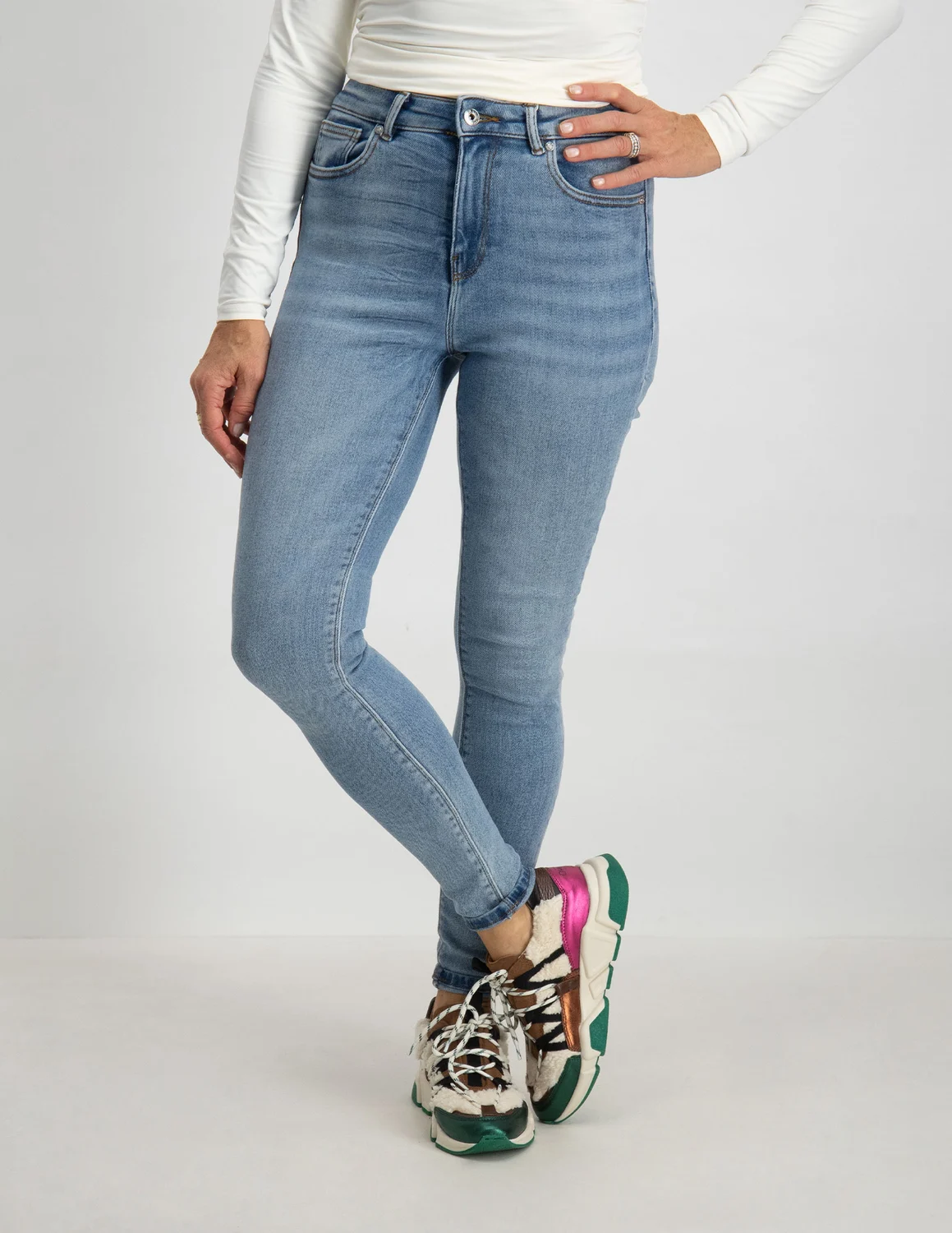 Mila jeans deals only