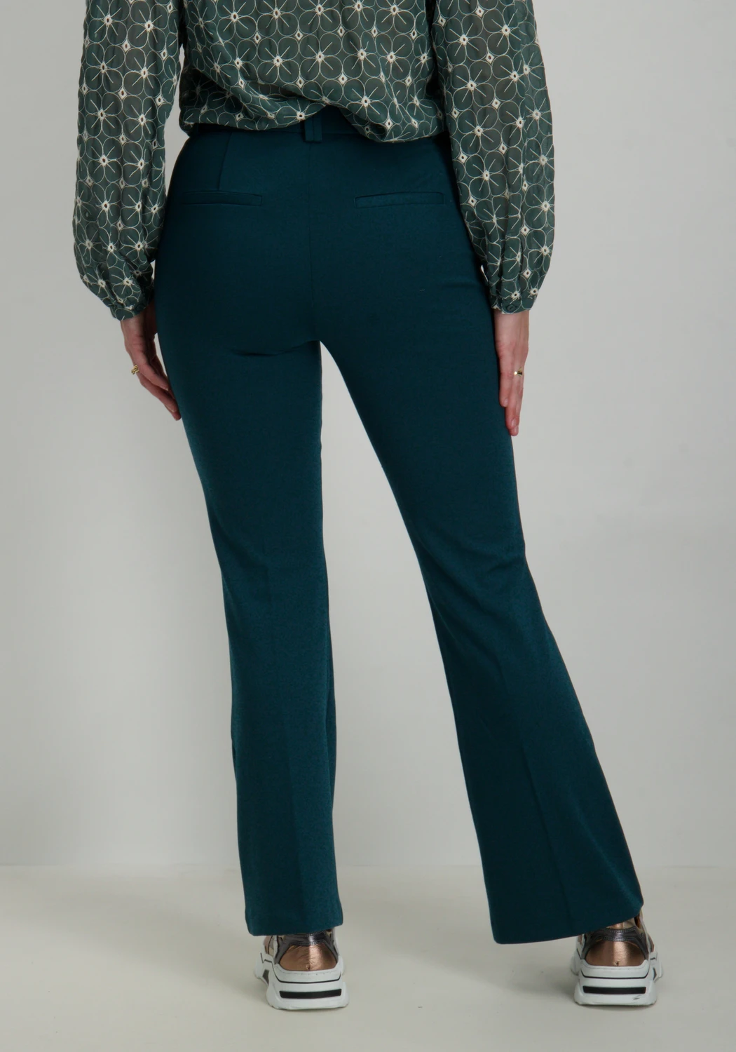 Only ONLPEACH MW FLARED PANT TLR NOOS 15298660 donkergroen kopen bij The  Stone