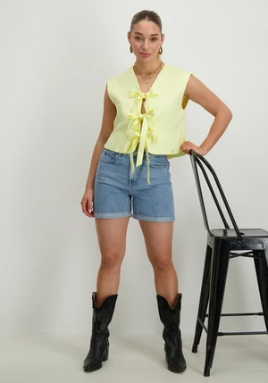 Only ONLVEGA LIFE HW MOM SHORTS NOOS 15230571
