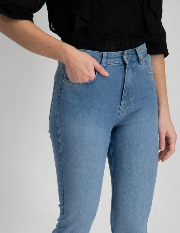 Pieces PCPEGGY FLARED HW JEANS LB NOOS BC 17123711