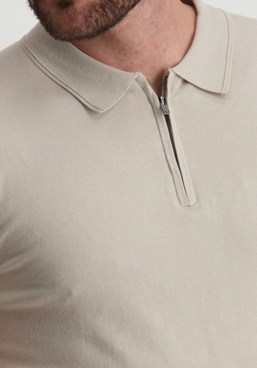 Pure Path Regular fit Polo SS Half Zip Knitwe 25010801
