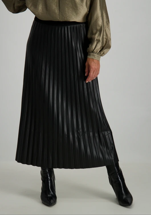 Tramontana Skirt Pleated PU Q33-13-201