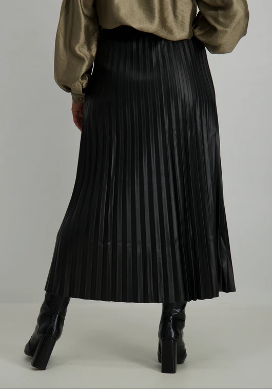 Tramontana Skirt Pleated PU Q33-13-201