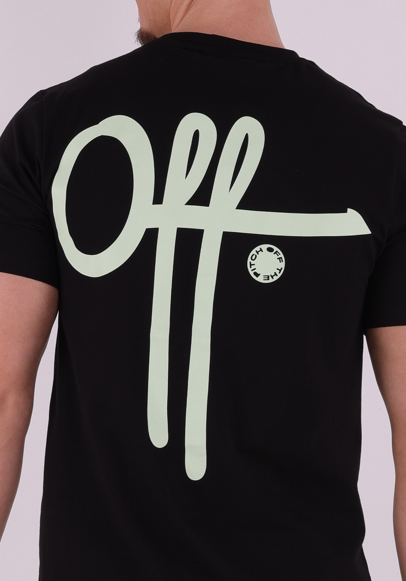 Off The Pitch T-shirt Full Stop OTP261203 Zwart