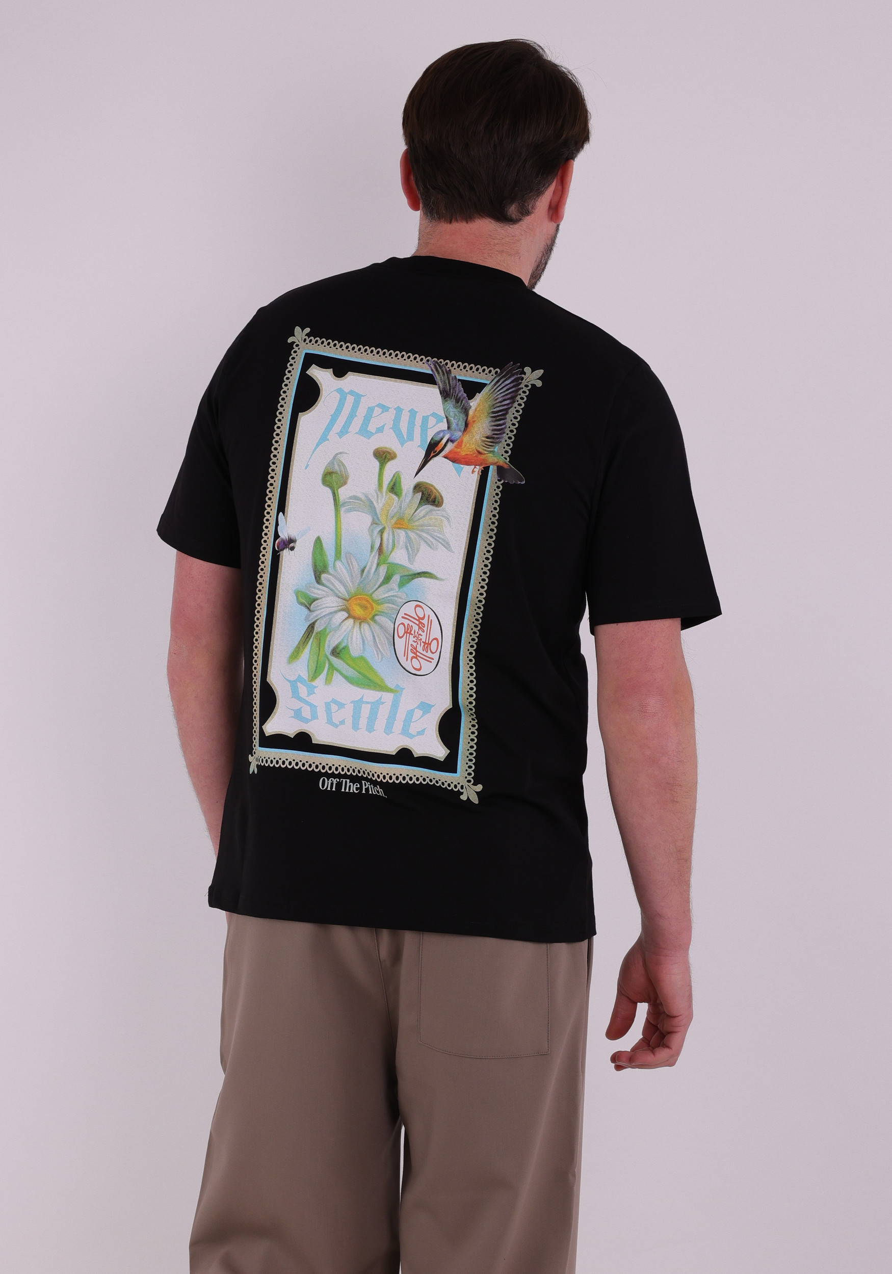 Off The Pitch T-shirt Never settle OTP261032 Zwart