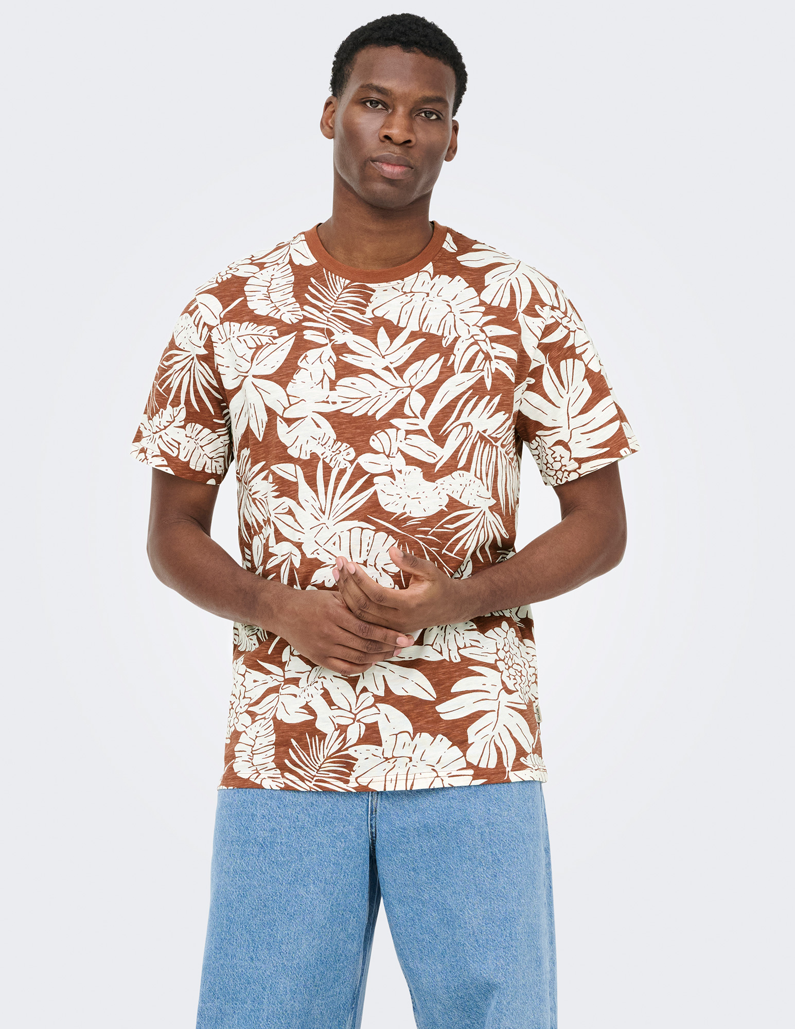 ONLY & SONS T-shirt Perry 22025283 Midden bruin