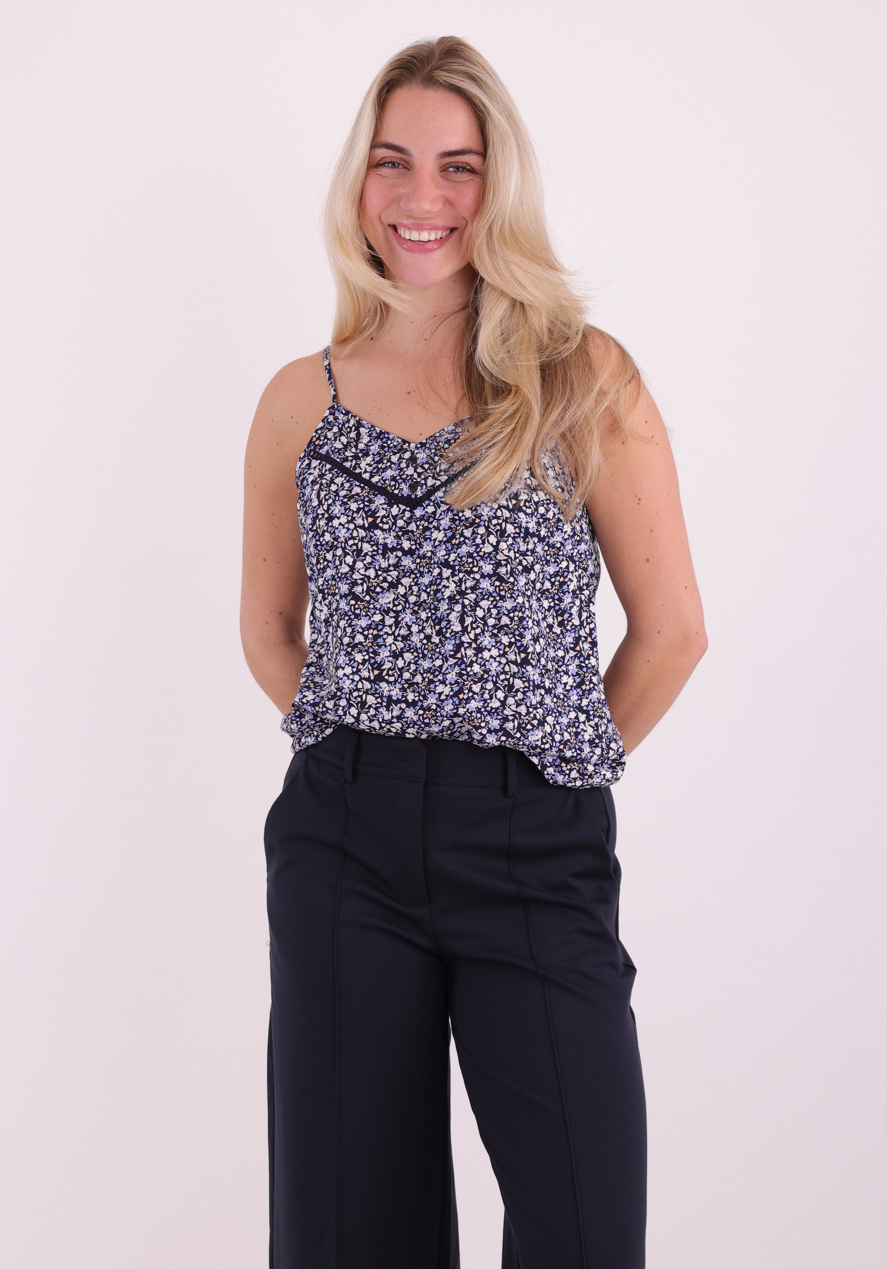 ONLY TOp Nala 15375246 Blauw