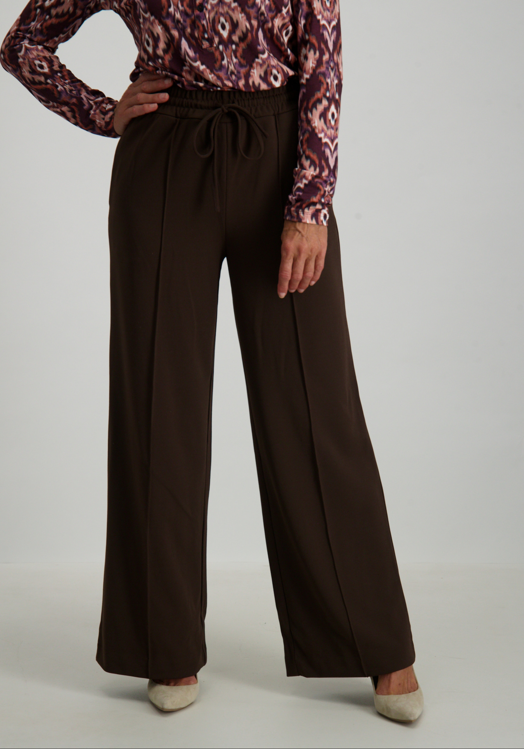Vila Broek Clua 14095436 Bruin