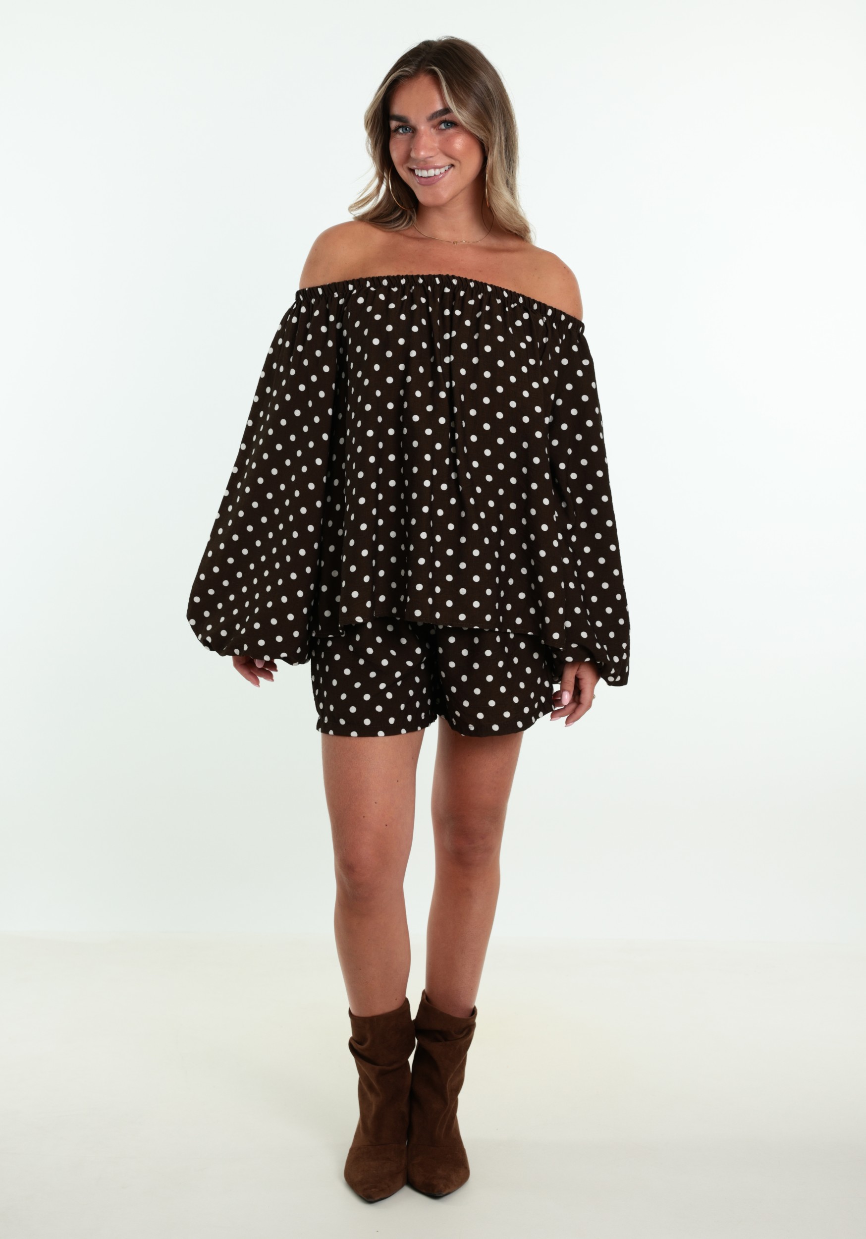 BELIEVE Short Bloom B-8647-SHORT Bruin