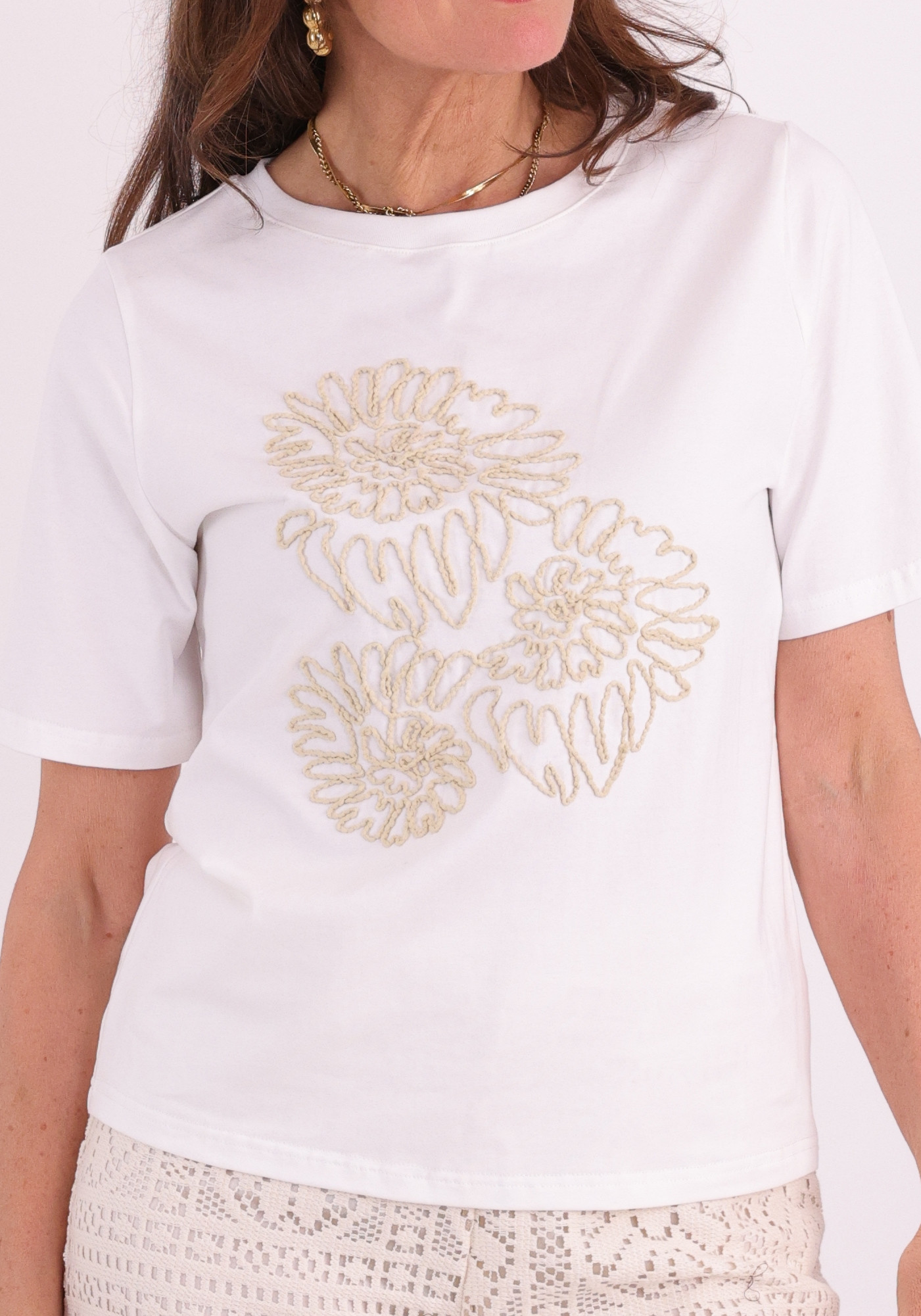 Tramontana T-shirt embroidered artwork C44-20-401 Wolwit-ecru