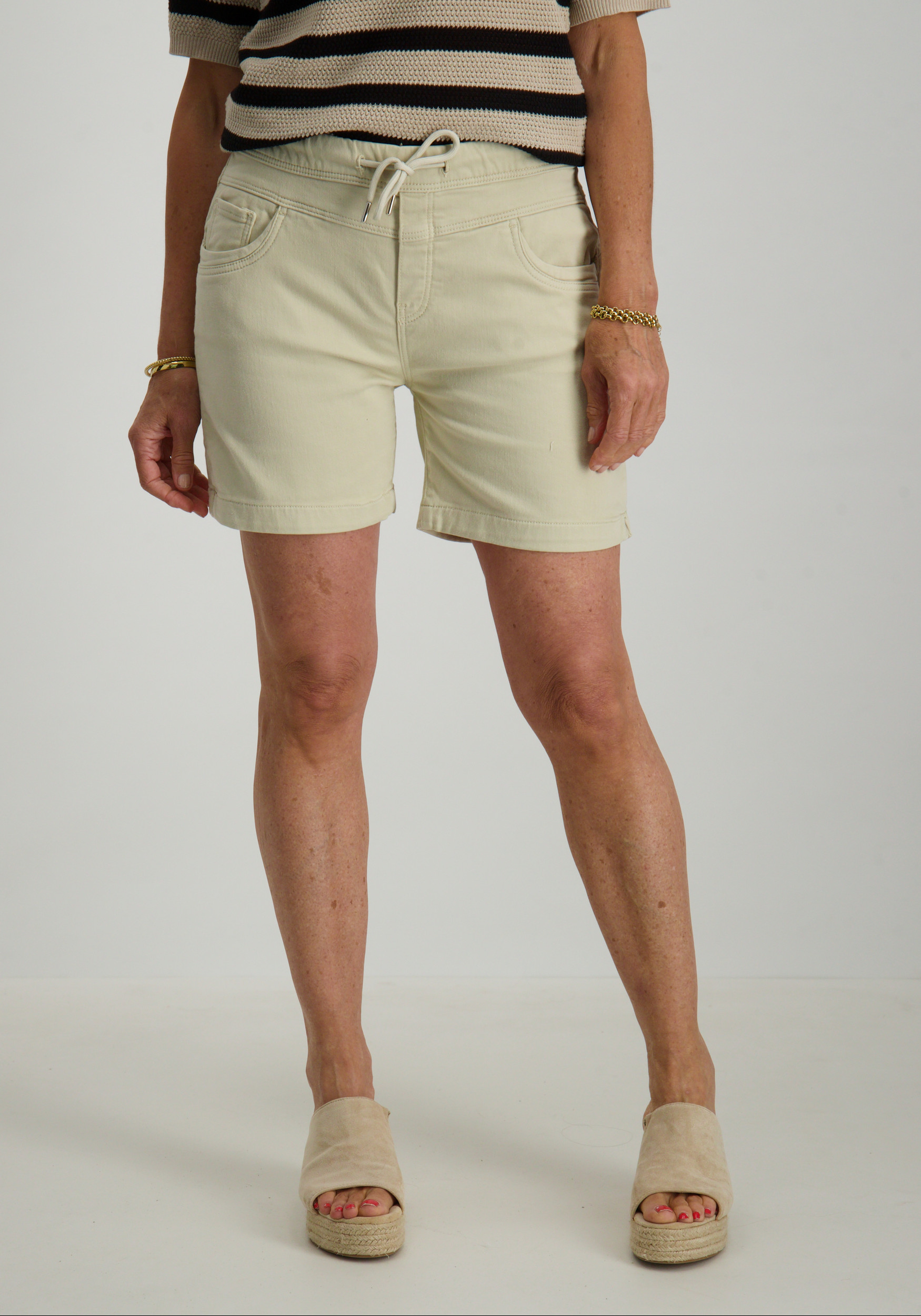 Cup of Joe Korte broek Alice Zand