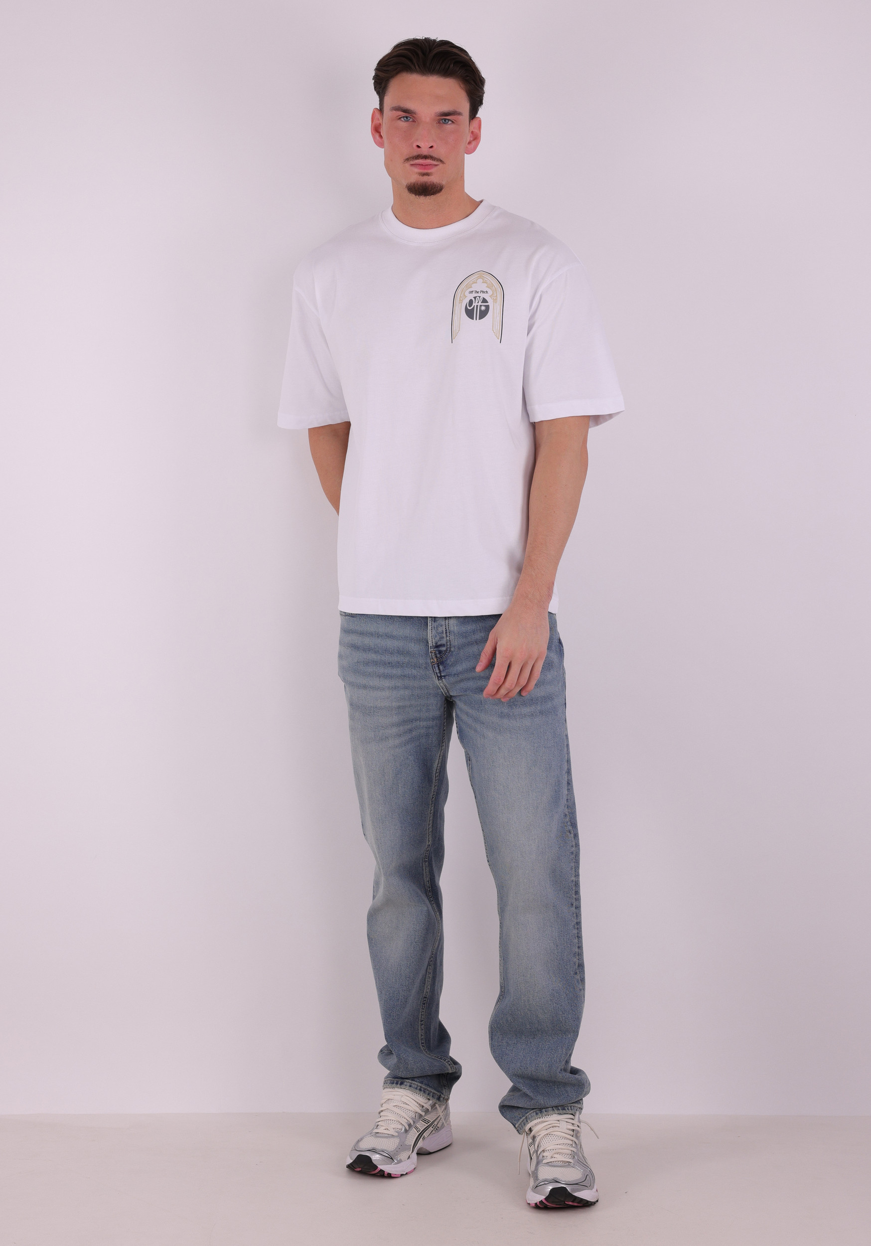 Off The Pitch T-shirt Sacred  OTP261035 Wit