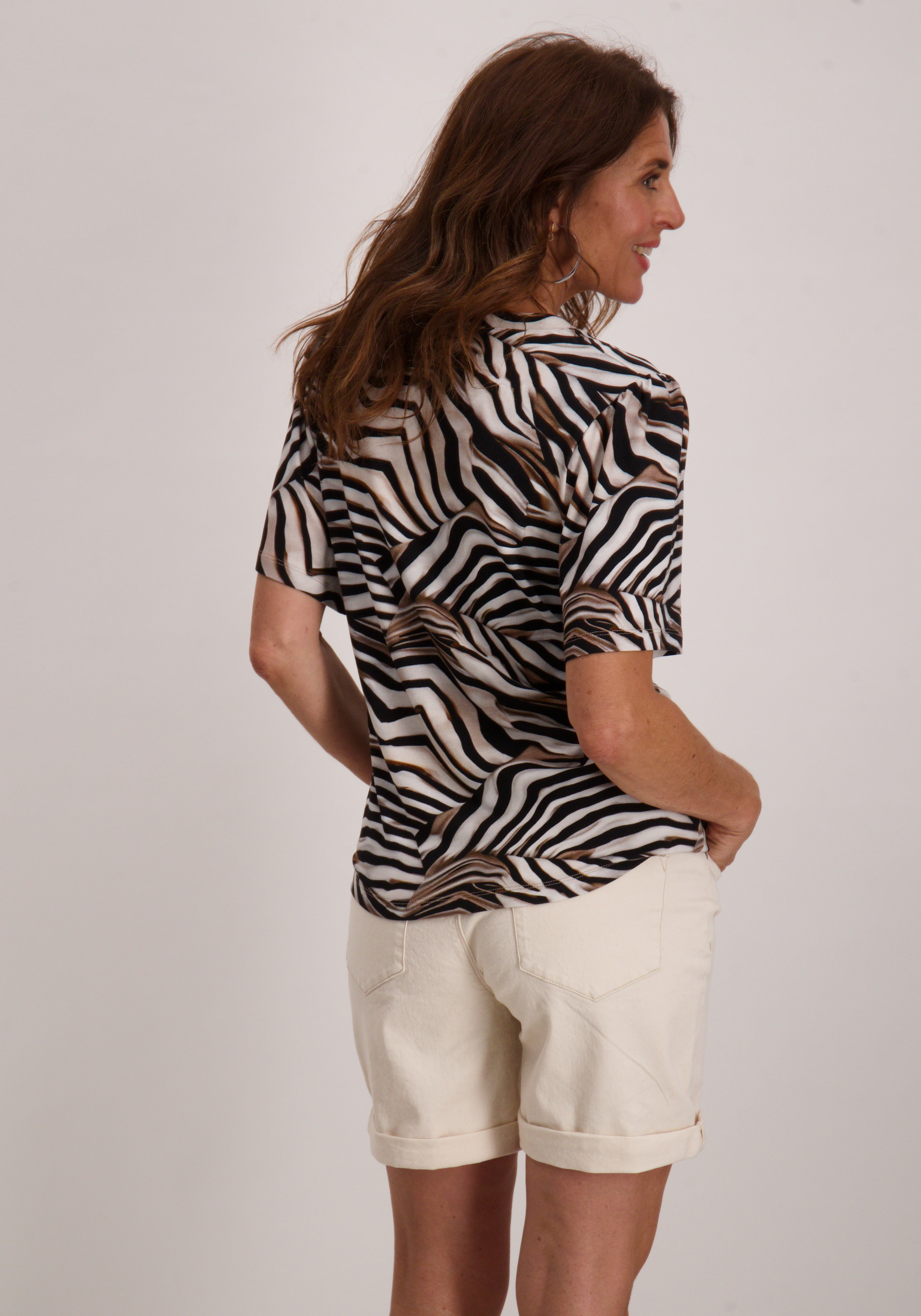 Geisha T-shirt all-over print 52445-60 JAZZ Wolwit-ecru