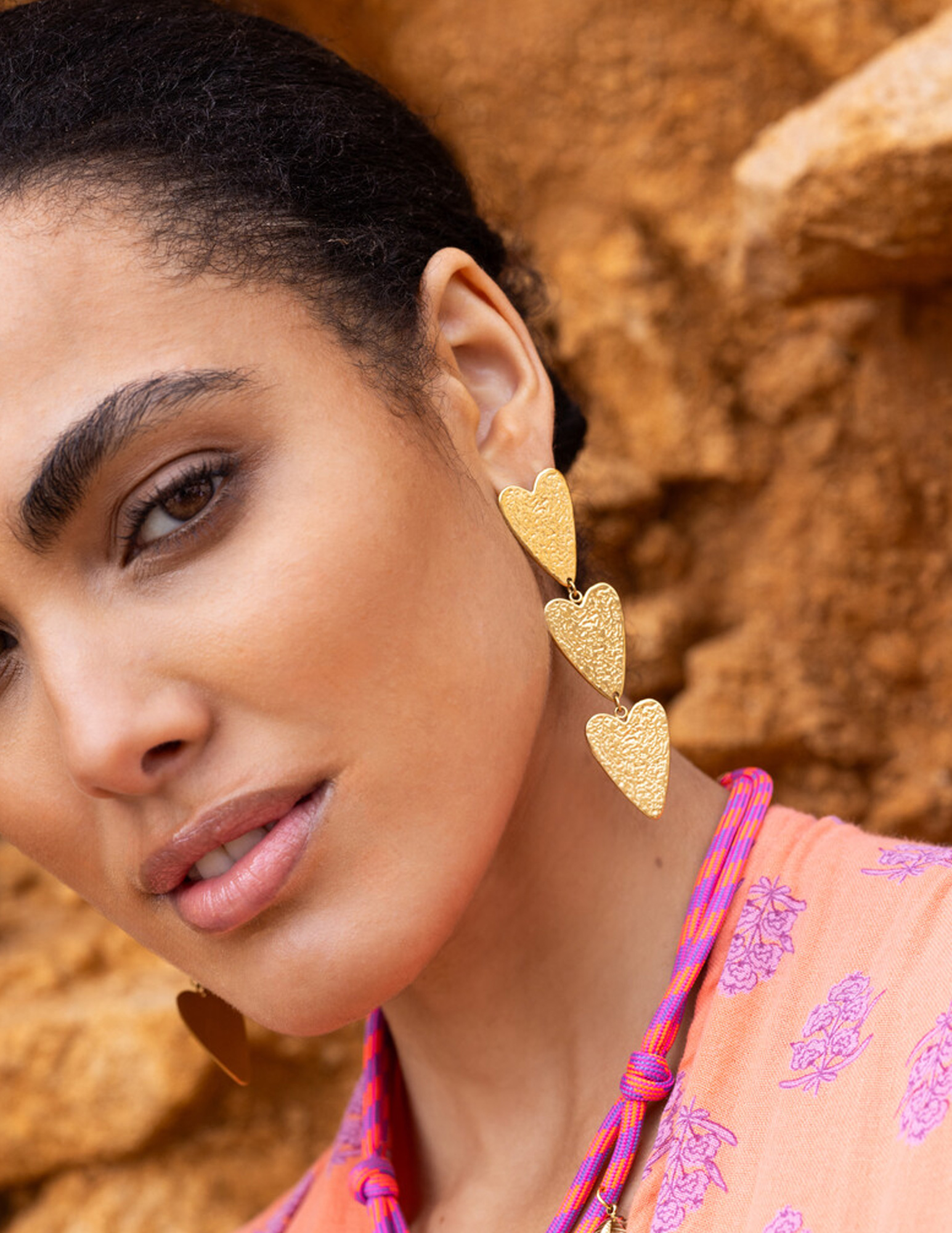 My Jewellery Nomads oorhangers drie hartjes MJ13612 Goud