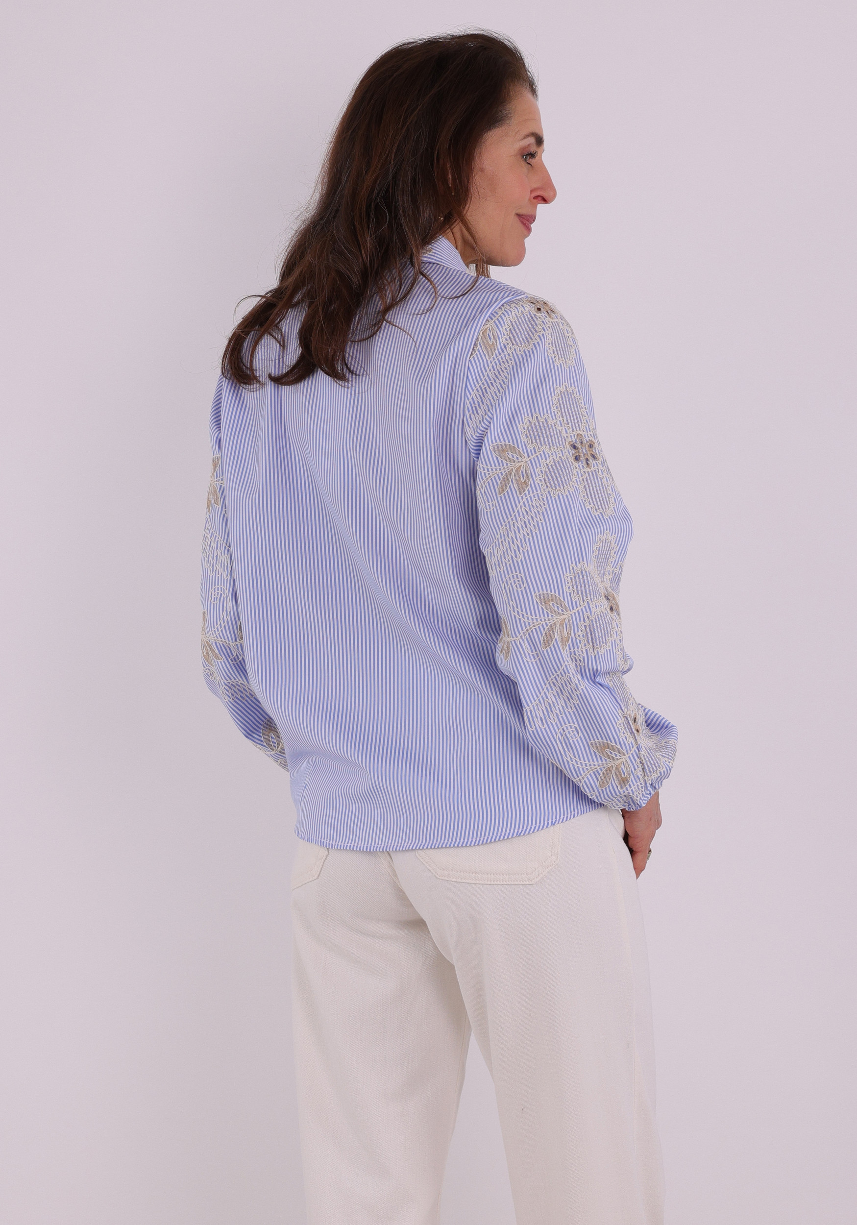 Tramontana Blouse Embroidery Flower C41-19-301 Licht blauw