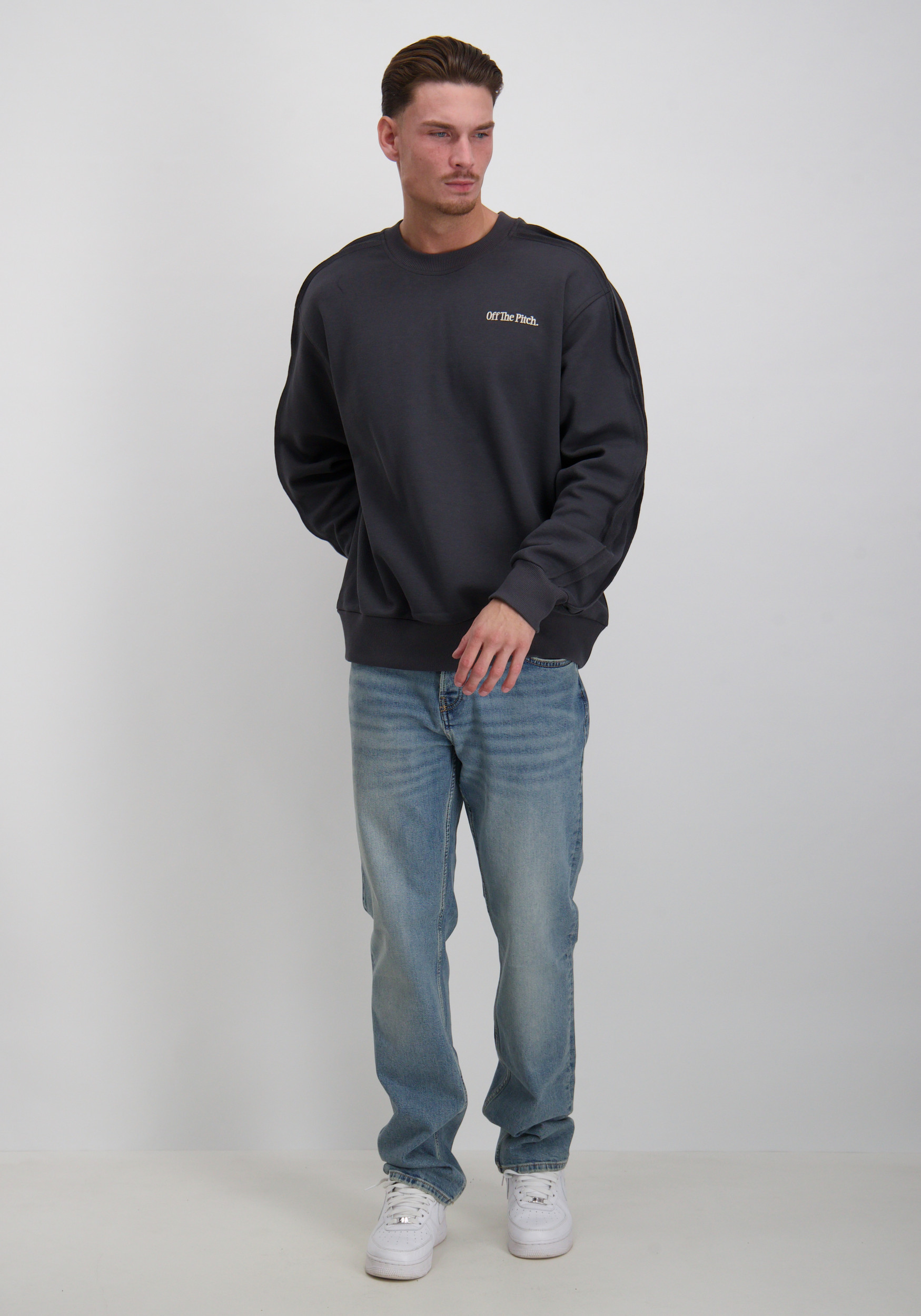 Off The Pitch Sweater Raw edge panel OTP253005 Donker Grijs