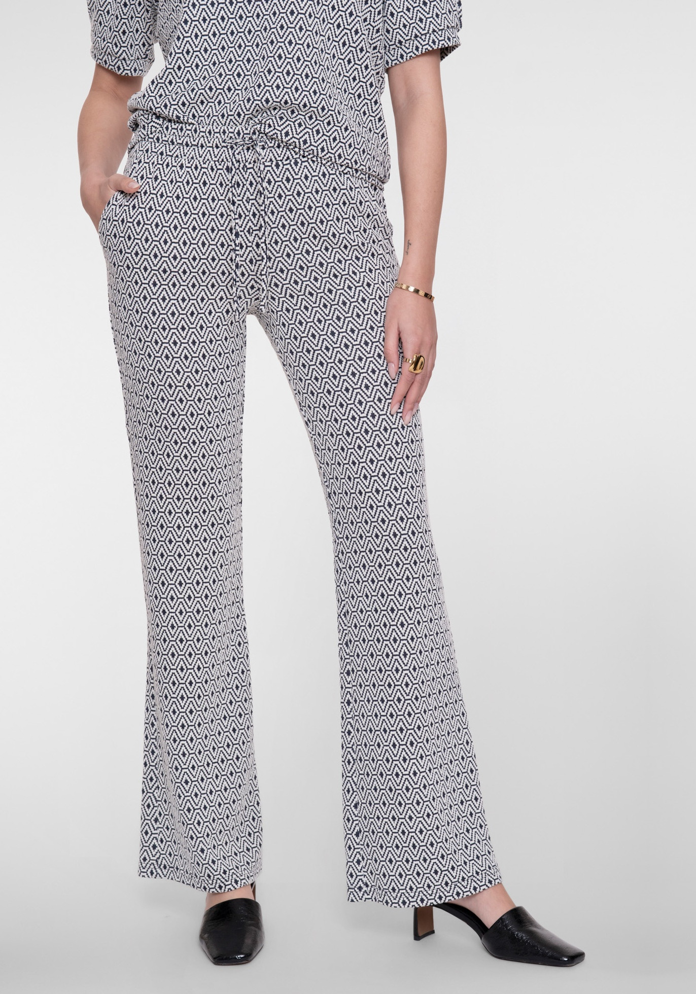 Geisha Broek Jaquard 61113-21 Wolwit-ecru