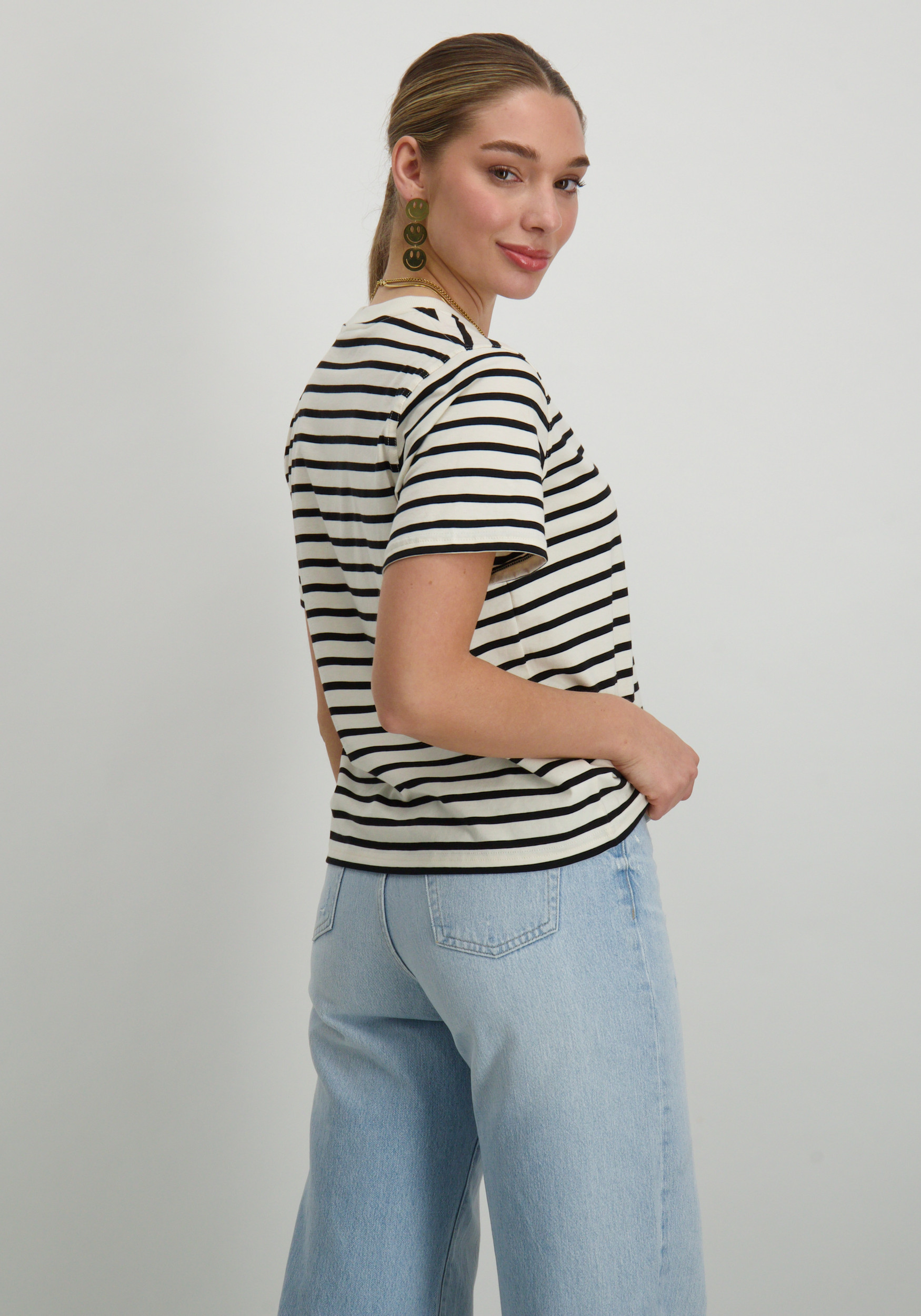 Only T-shirt Livina 15272227 Zwart