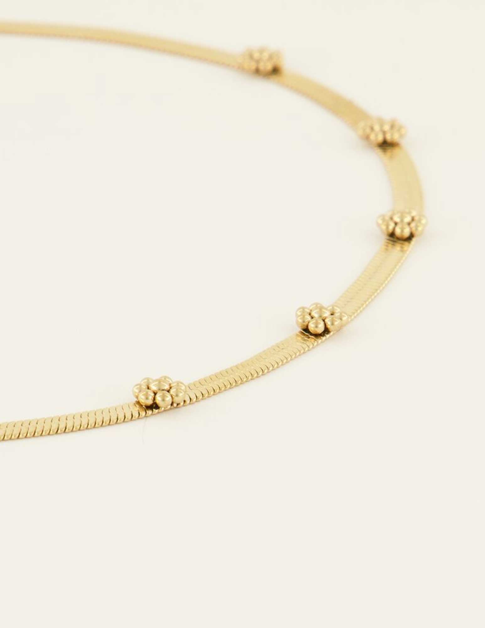 My Jewellery Ketting platte schakel met bloemen MJ08179 Goud