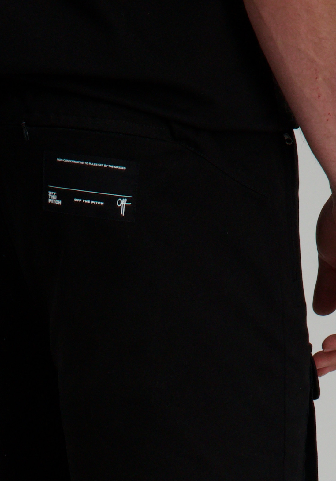 Off The Pitch Korte broek Utility cargo OTP241003 Zwart