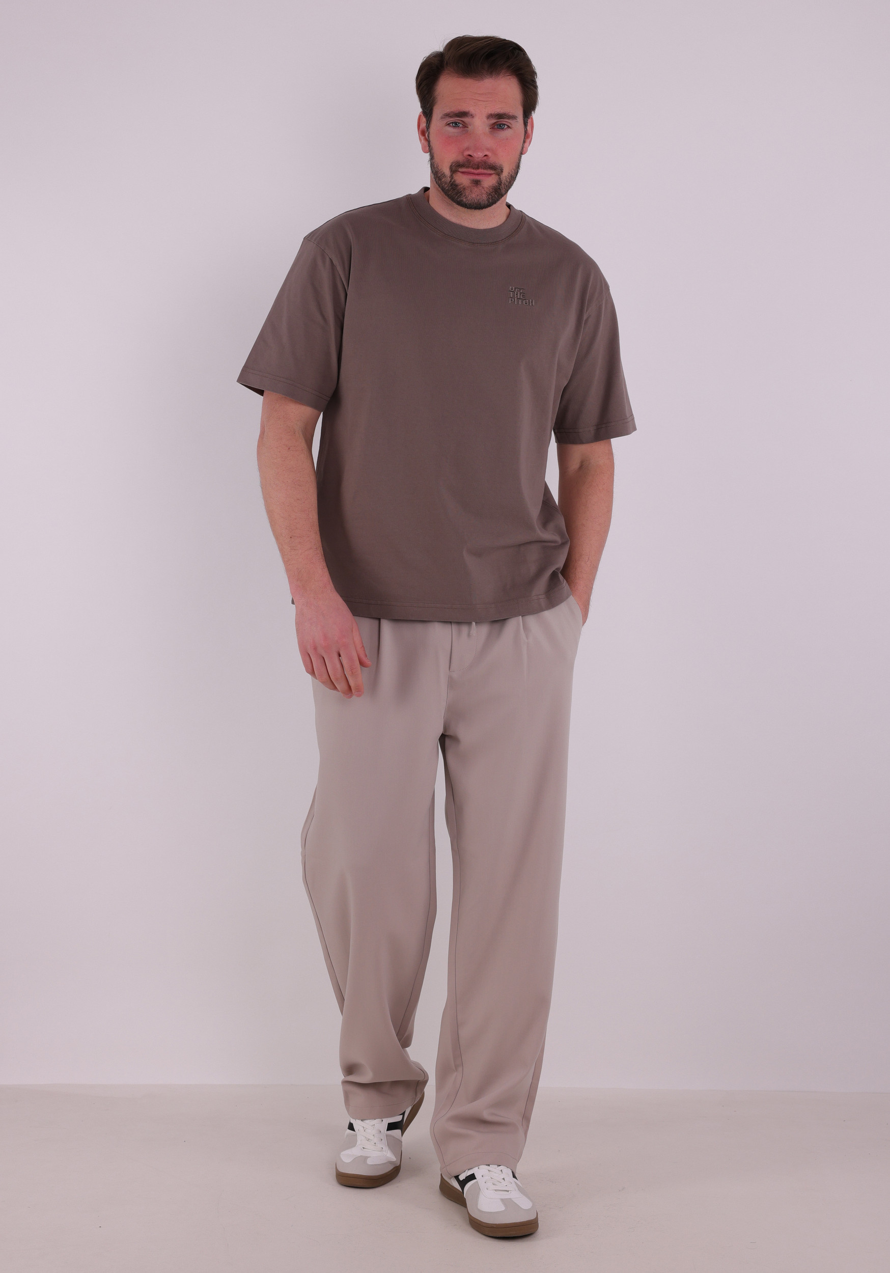 Off The Pitch T-shirt Corsage OTP261027 Bruin