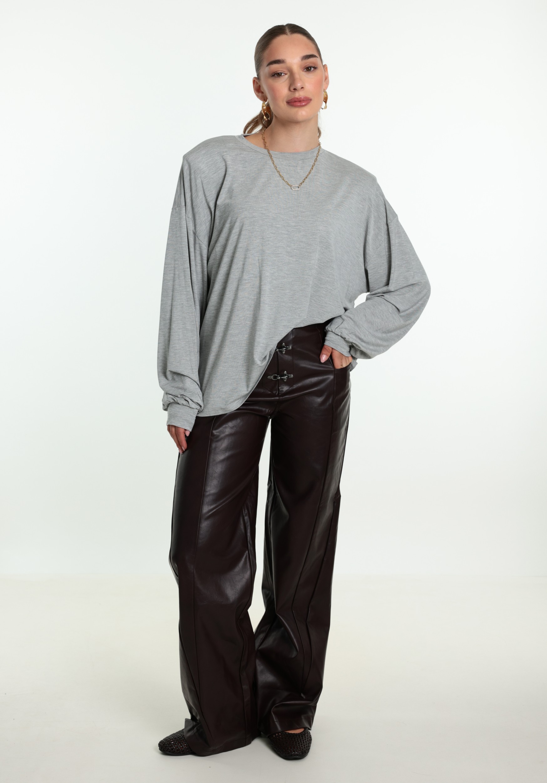 Studio Amaya T-shirt Kaki Kaki Grijs