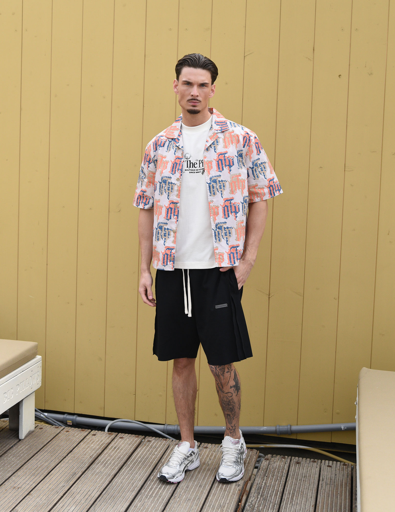 Off The Pitch Short Raw edge OTP261037 Zwart