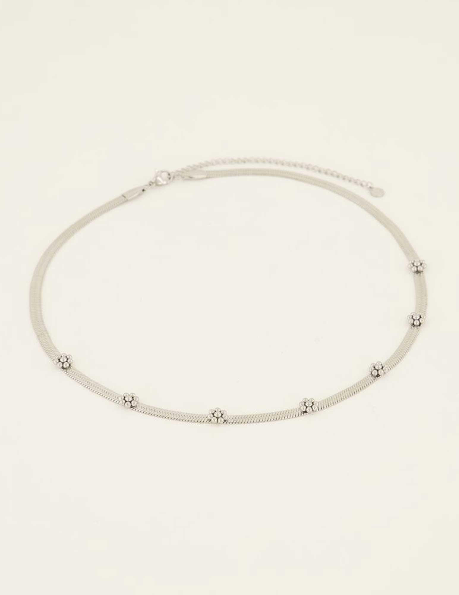 My Jewellery Ketting platte schakel met bloemen MJ08179 Zilver