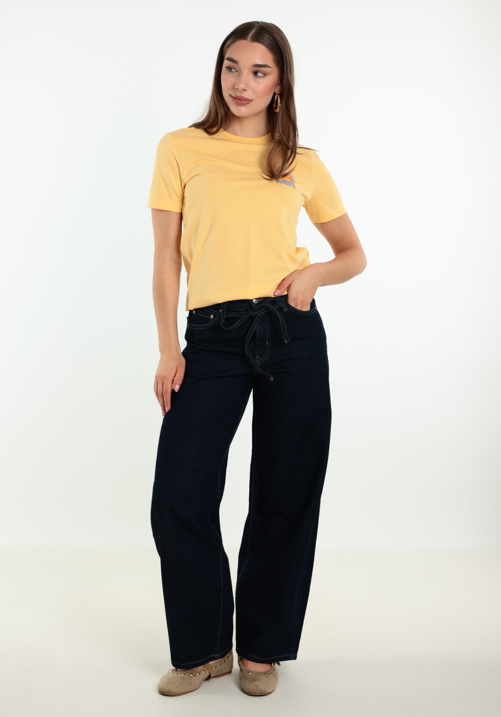 ONLY T-shirt Fine 15373349 Geel