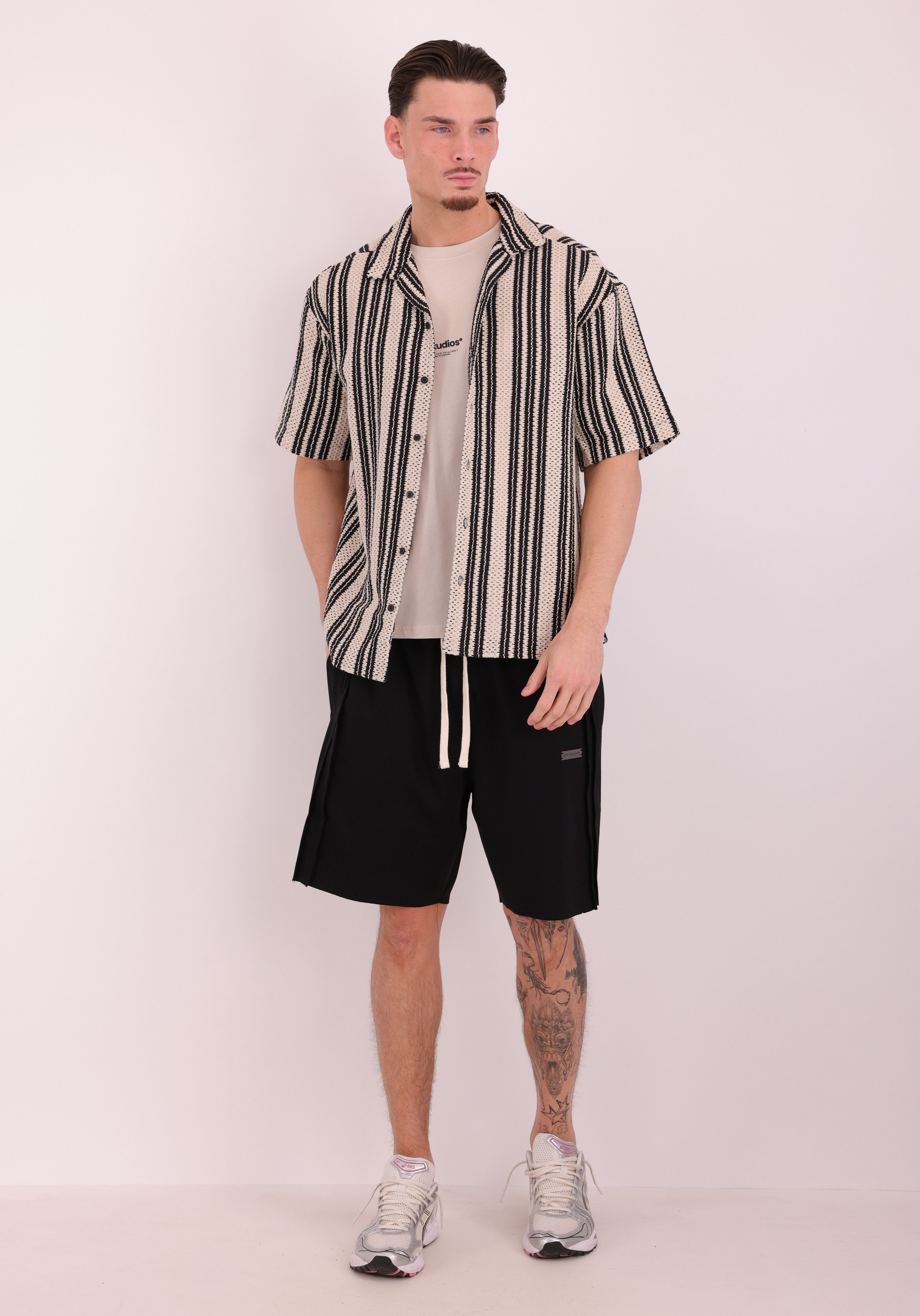 Off The Pitch Short Raw edge OTP261037 Zwart