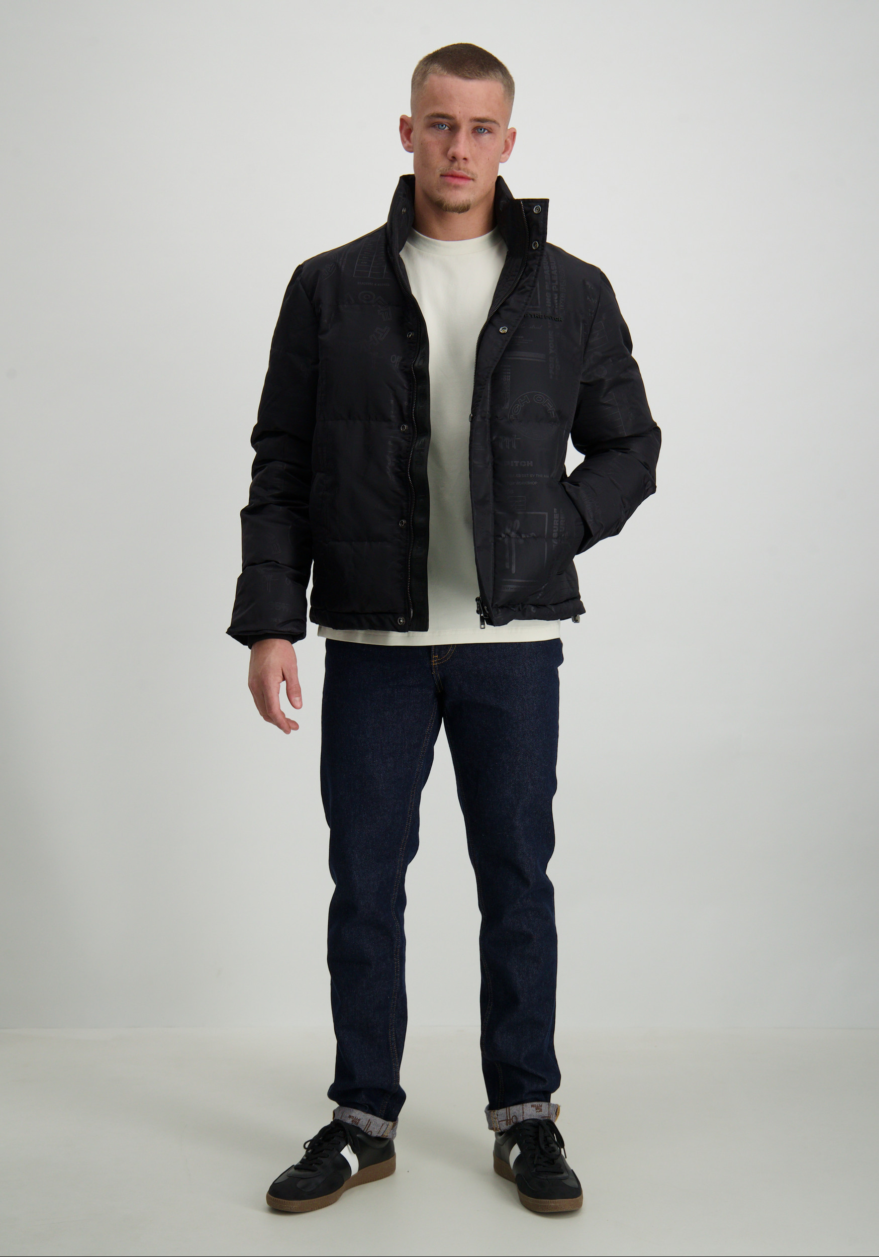 Off The Pitch Pufferjas all-over print OTP243053 Zwart