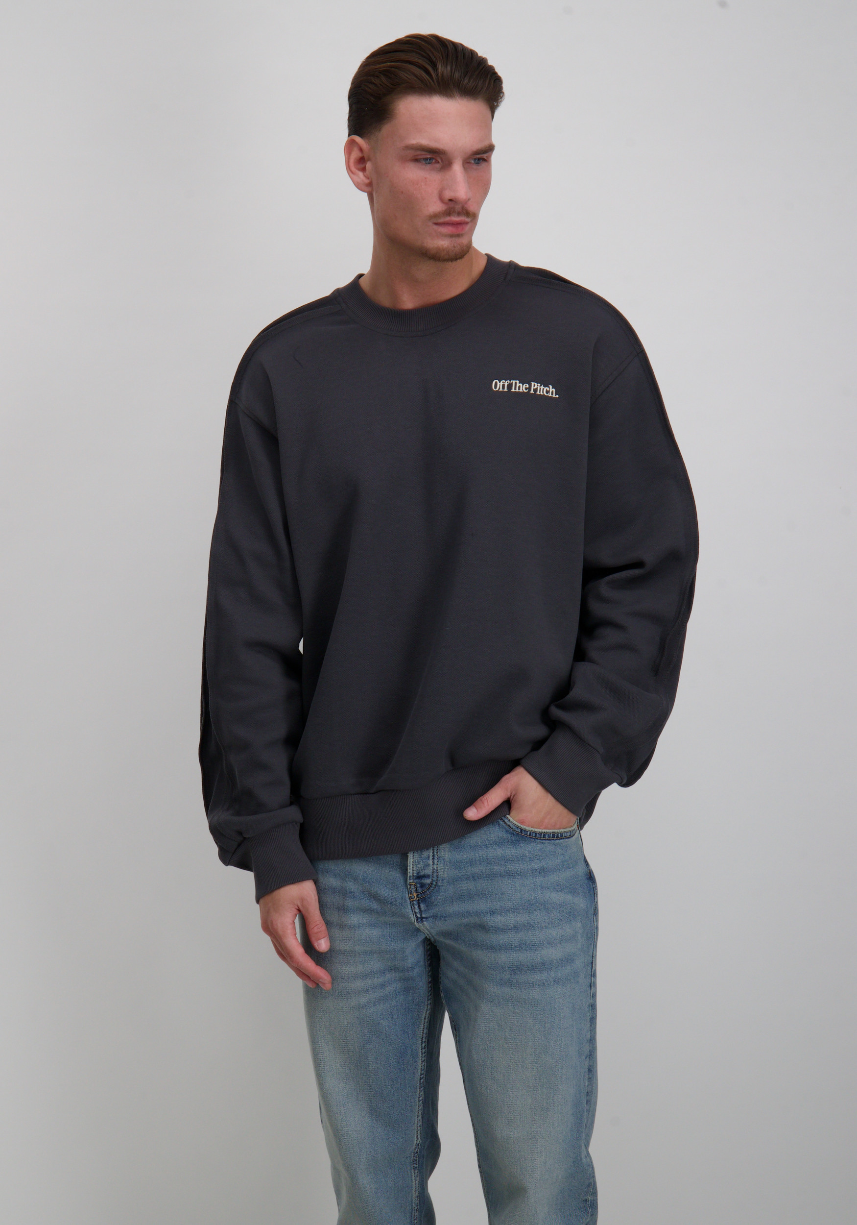 Off The Pitch Sweater Raw edge panel OTP253005 Donker Grijs