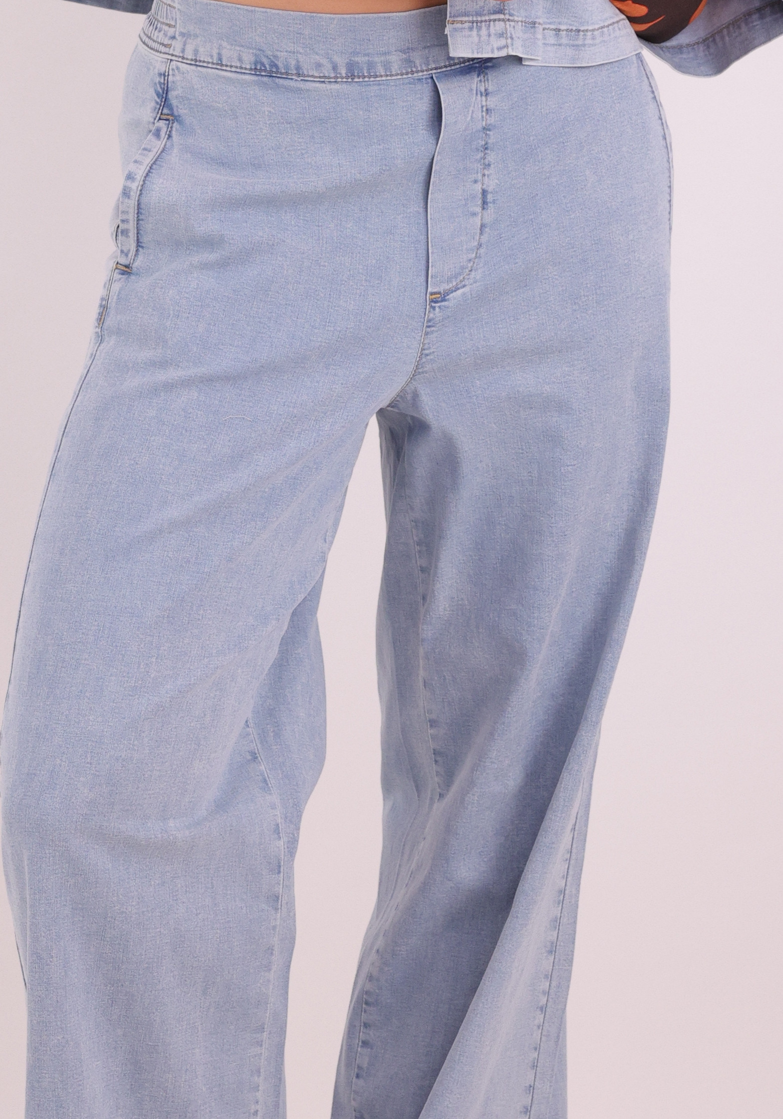 Jansen Amsterdam  SAAR SS26 Licht blauw